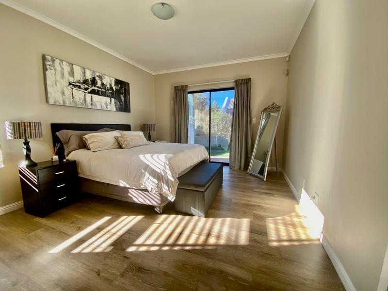 To Let 3 Bedroom Property for Rent in Pinehurst Western Cape